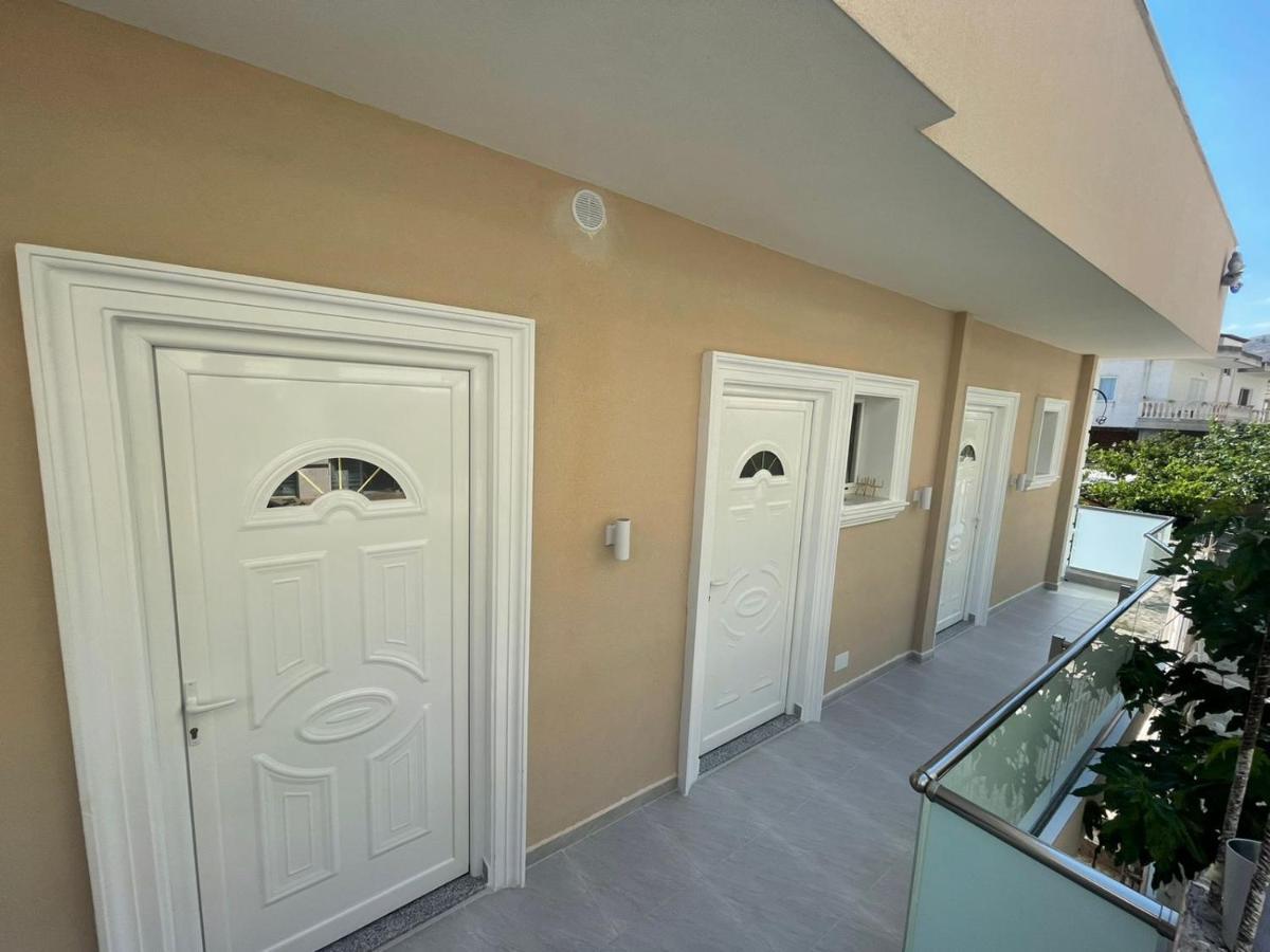 Villa Eden Breeze Sarandë 外观 照片