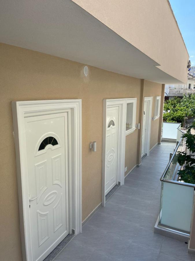Villa Eden Breeze Sarandë 外观 照片