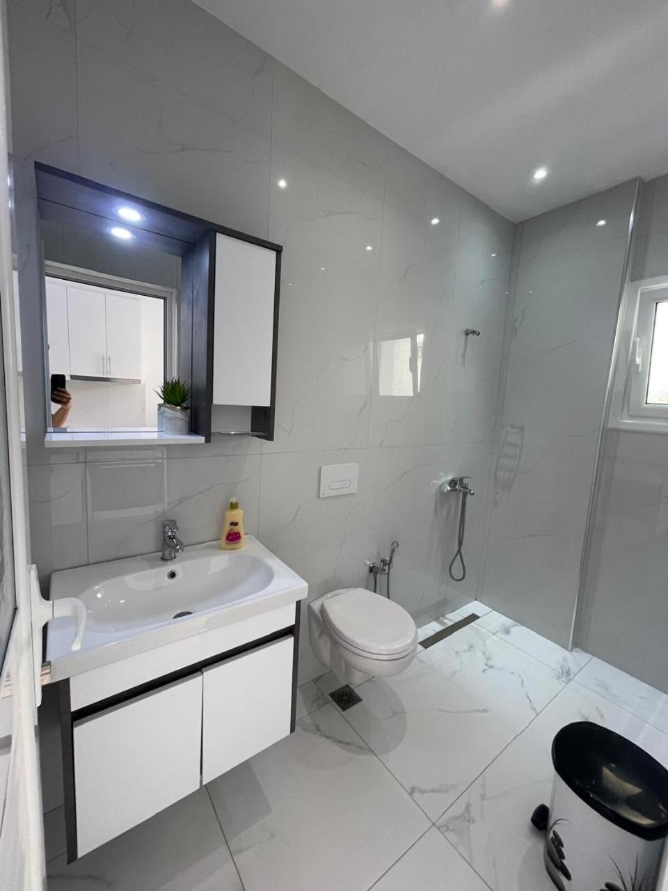 Villa Eden Breeze Sarandë 外观 照片